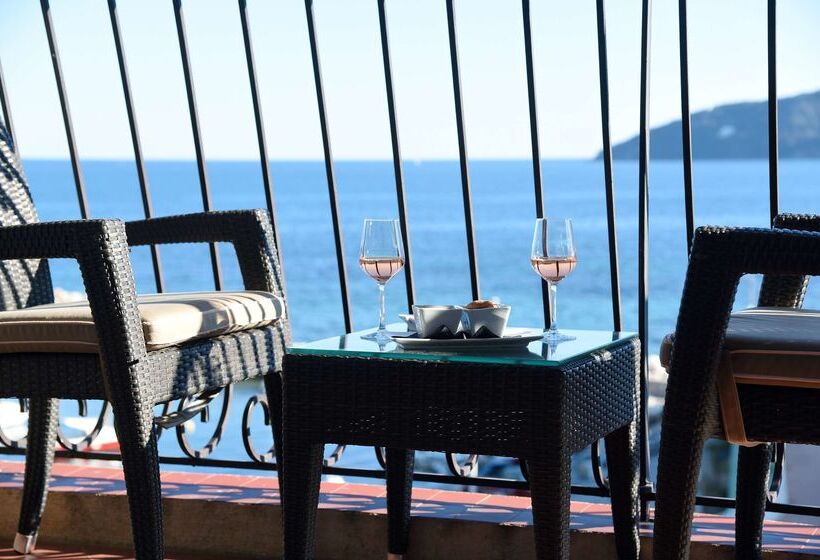 هتل Best Western Plus La Corniche