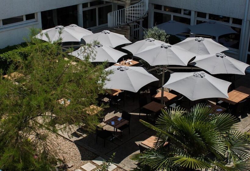 בית מלון כפרי Ibis Styles Poitiers Nord