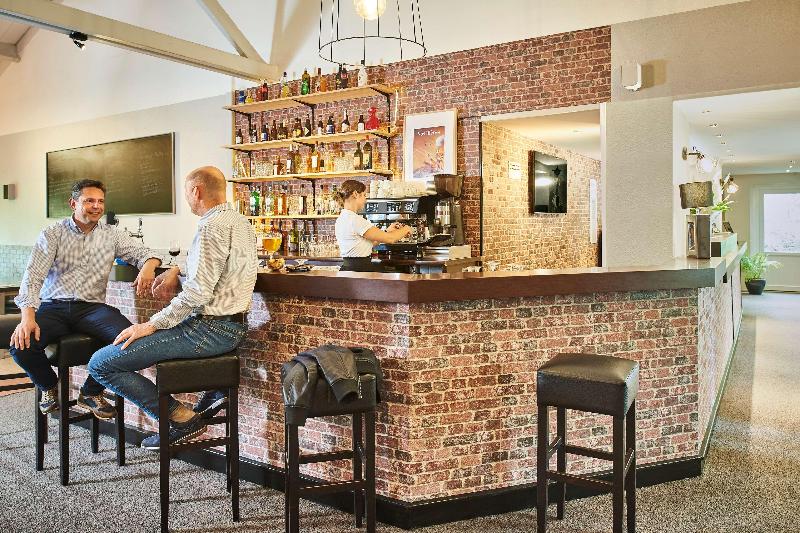 Отель Kyriad Lille Est Villeneuve D Ascq