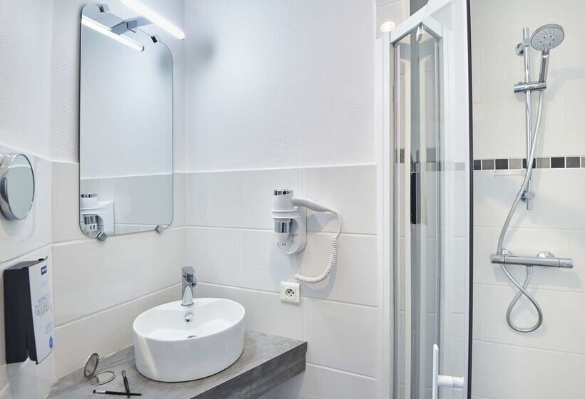 호텔 Kyriad Lille  Mons En Baroeul