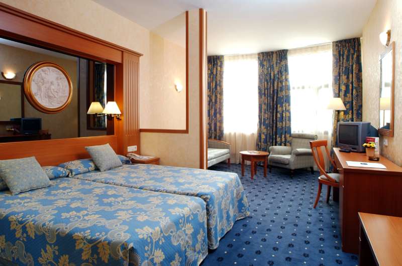 Timhotel Opéra Blanche Fontaine