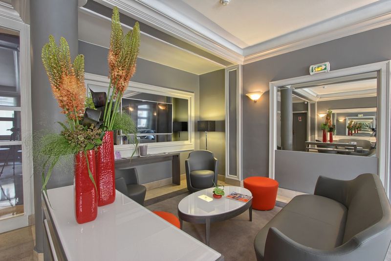 Timhotel Opéra Blanche Fontaine