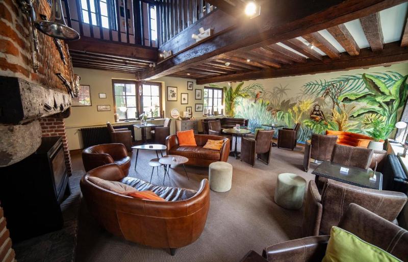 호텔 Logis Hôtel & Restaurant   Les Hauts De Montreuil