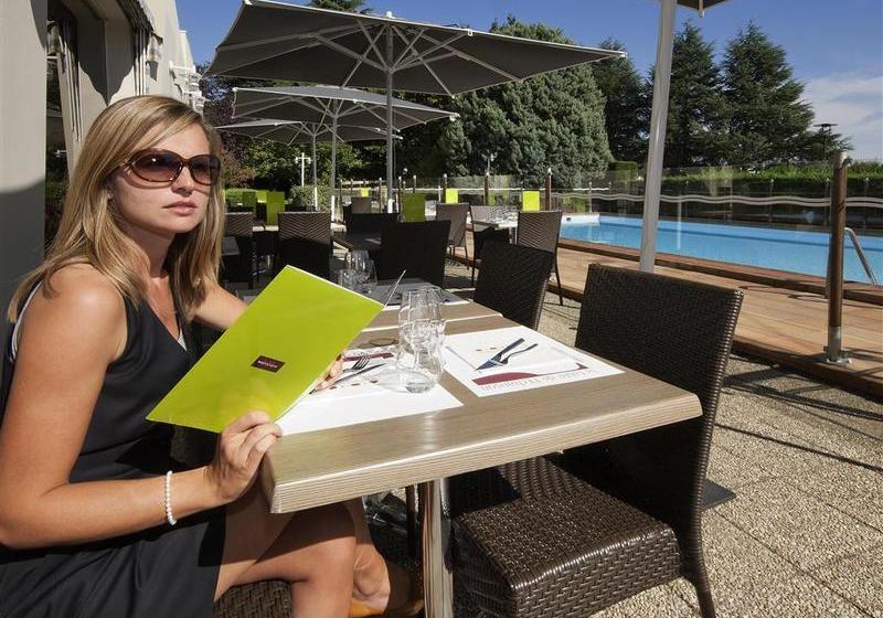 בית מלון כפרי Mercure Ile de Nantes