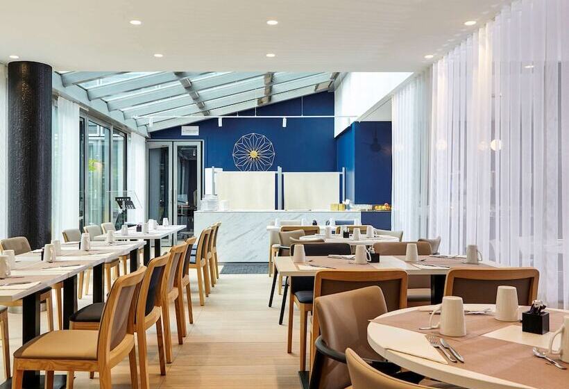 בית מלון כפרי Mercure Paris La Défense Grande Arche