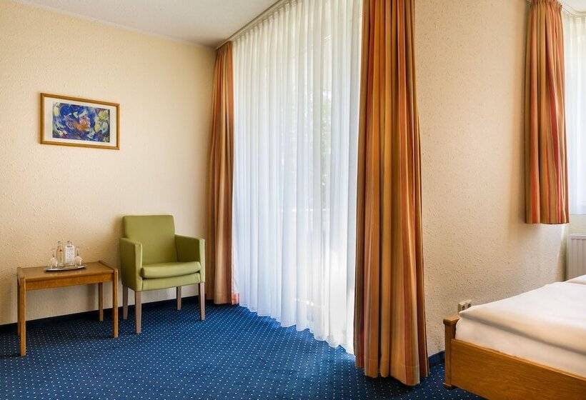 هتل Acora Bonn Living The City