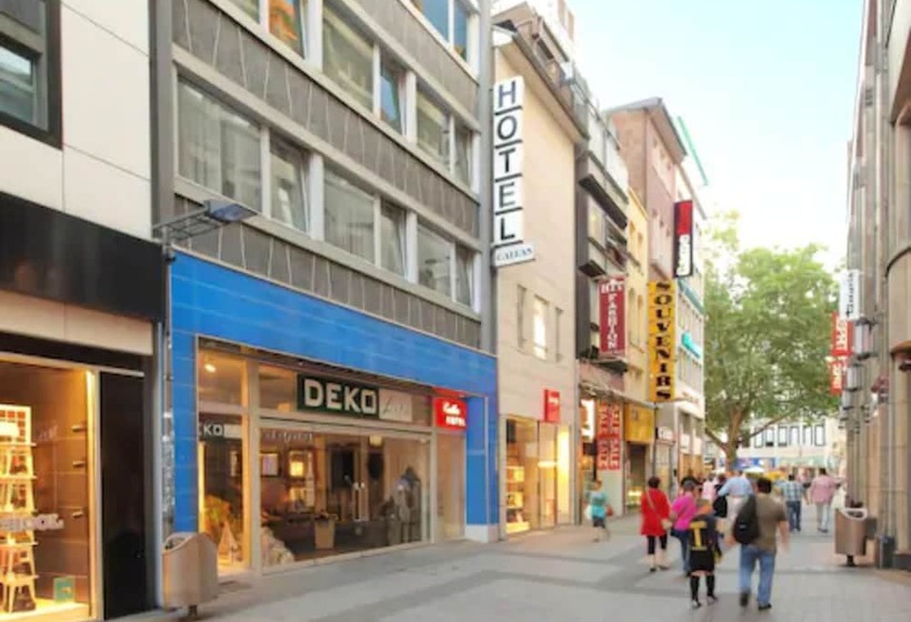 هتل Callas  Am Dom