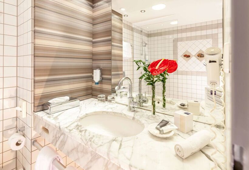 בית מלון כפרי Dorint Am Nürburgring Hocheifel