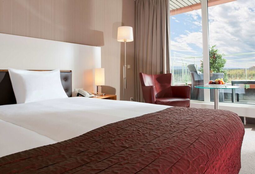 בית מלון כפרי Dorint Am Nürburgring Hocheifel