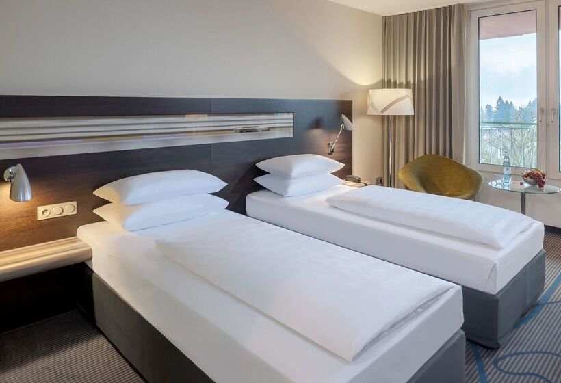 בית מלון כפרי Dorint Am Nürburgring Hocheifel