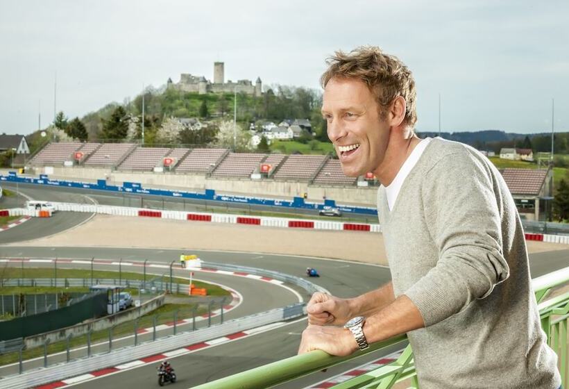 בית מלון כפרי Dorint Am Nürburgring Hocheifel