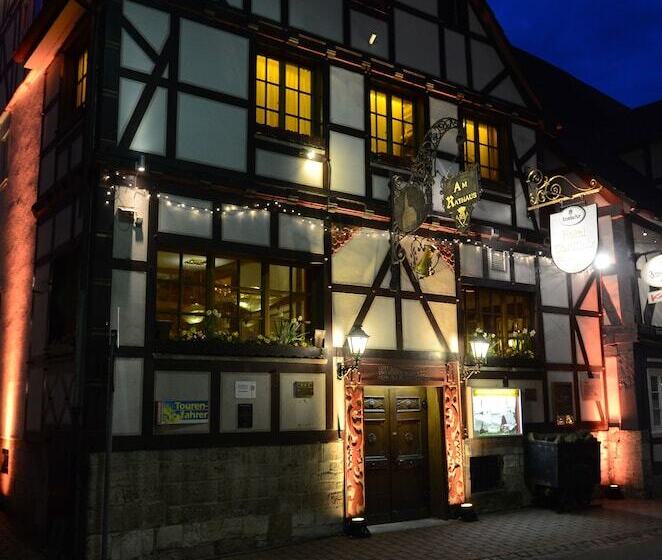 בית מלון כפרי Goldflair Am Rathaus