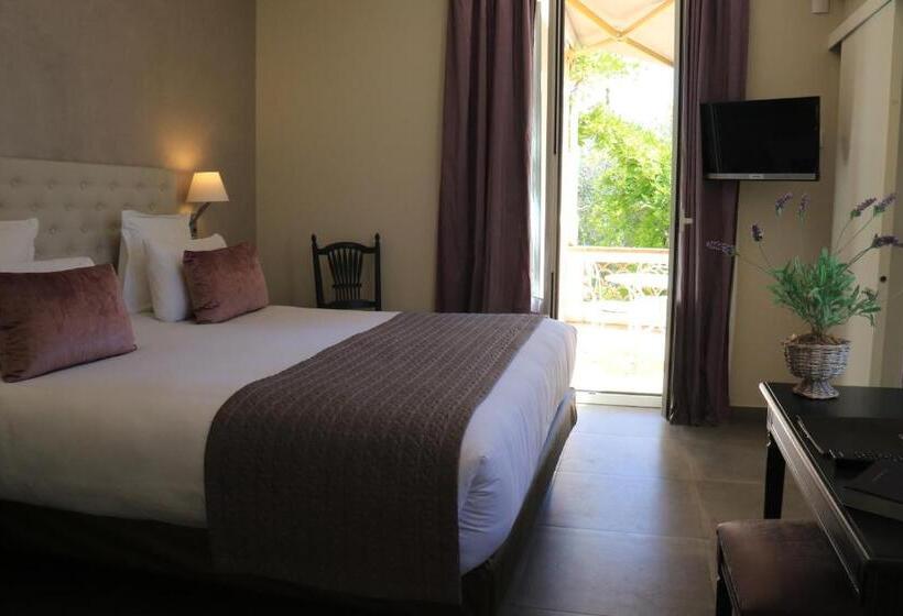 호텔 La Bastide De L'oliveraie