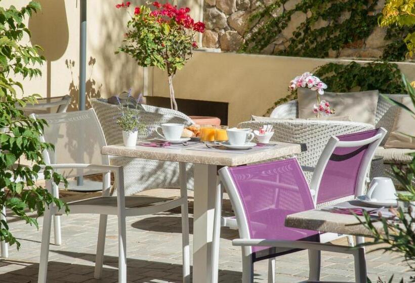 호텔 La Bastide De L'oliveraie