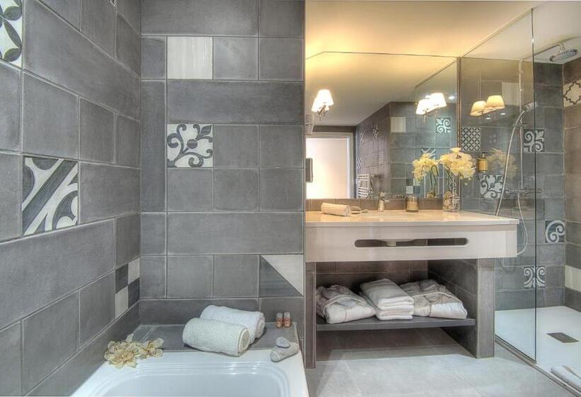 호텔 La Bastide De L'oliveraie