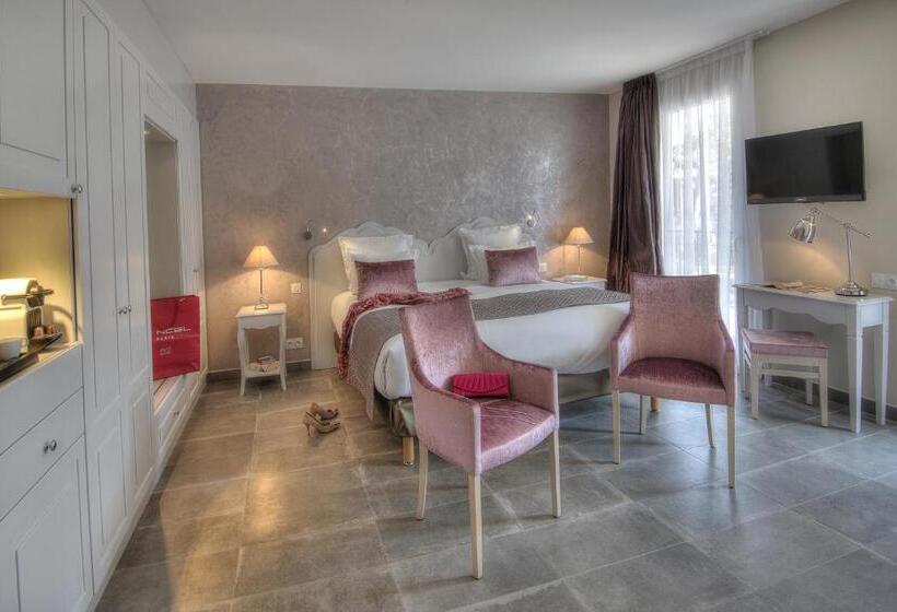 호텔 La Bastide De L'oliveraie