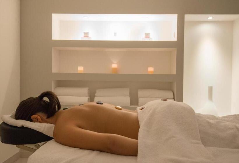 호텔 La Bastide De L'oliveraie