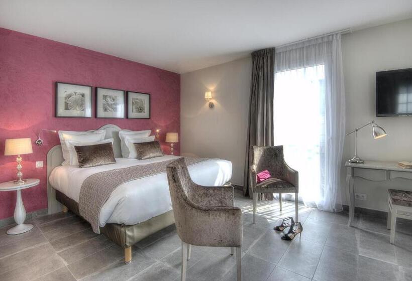 호텔 La Bastide De L'oliveraie