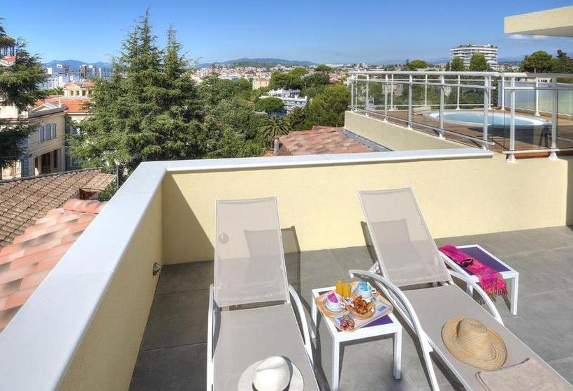 호텔 La Bastide De L'oliveraie