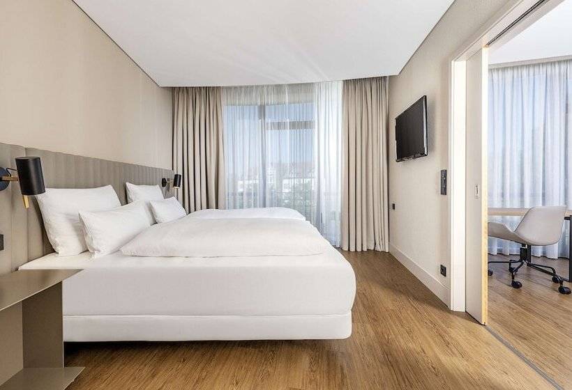 호텔 NH München Unterhaching