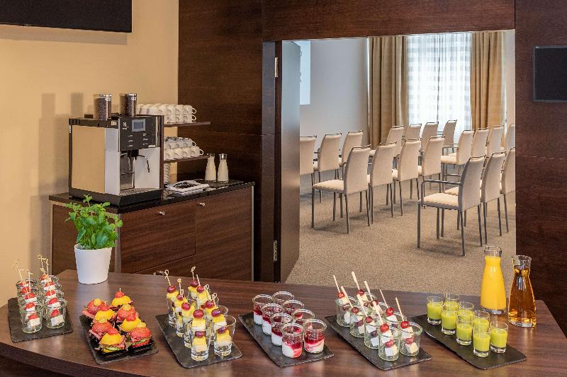 هتل NH Stuttgart Airport