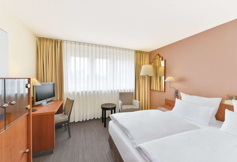 هتل Spark By Hilton Stuttgart Sindelfingen