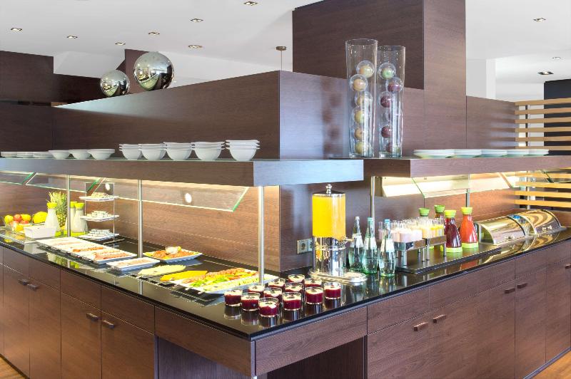 هتل Spark By Hilton Stuttgart Sindelfingen