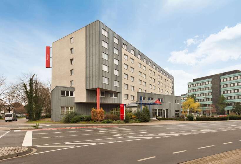 فندق Ramada By Wyndham Bottrop City