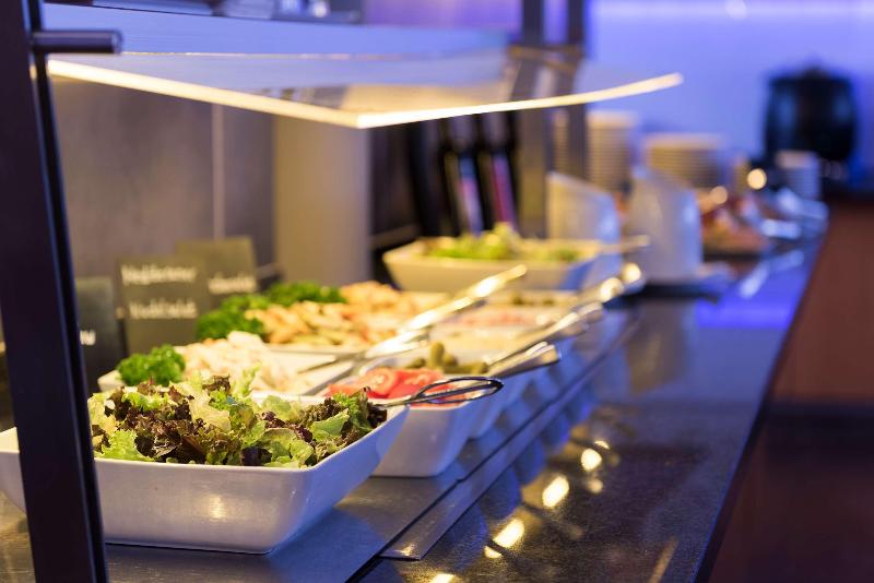 هتل Courtyard By Marriott Dortmund