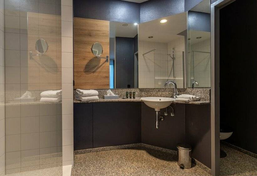 هتل Four Ratingen Dusseldorf Airport