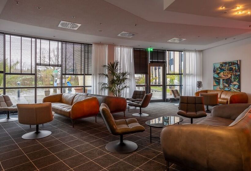 هتل Four Ratingen Dusseldorf Airport