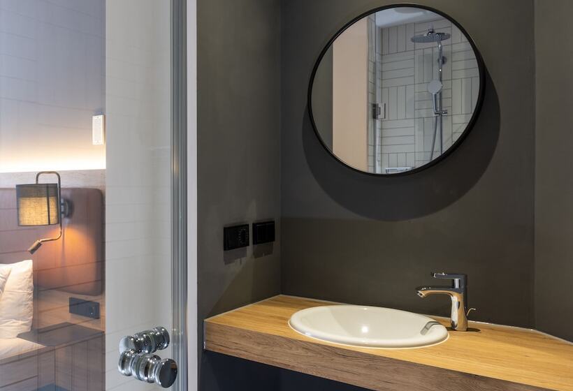 هتل Four Ratingen Dusseldorf Airport