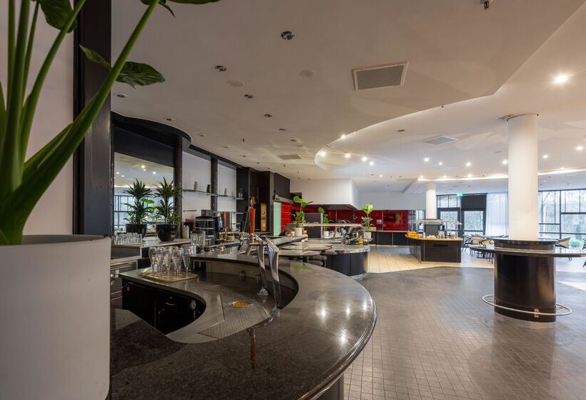 هتل Four Ratingen Dusseldorf Airport