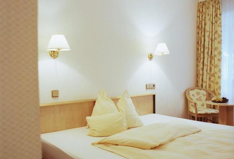 هتل Rheinterrasse Benrath