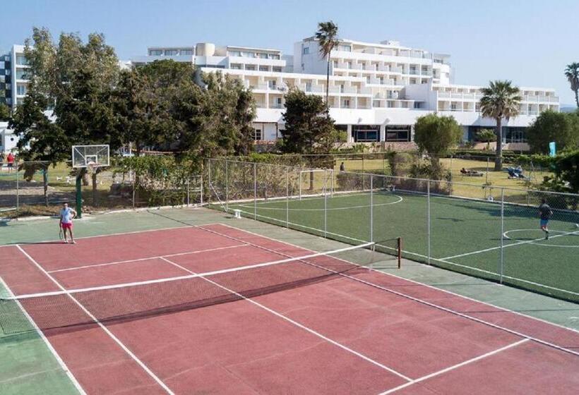 استراحتگاه Doreta Beach