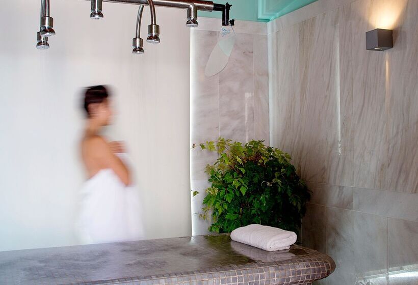 فندق Kontokali Bay Resort & Spa