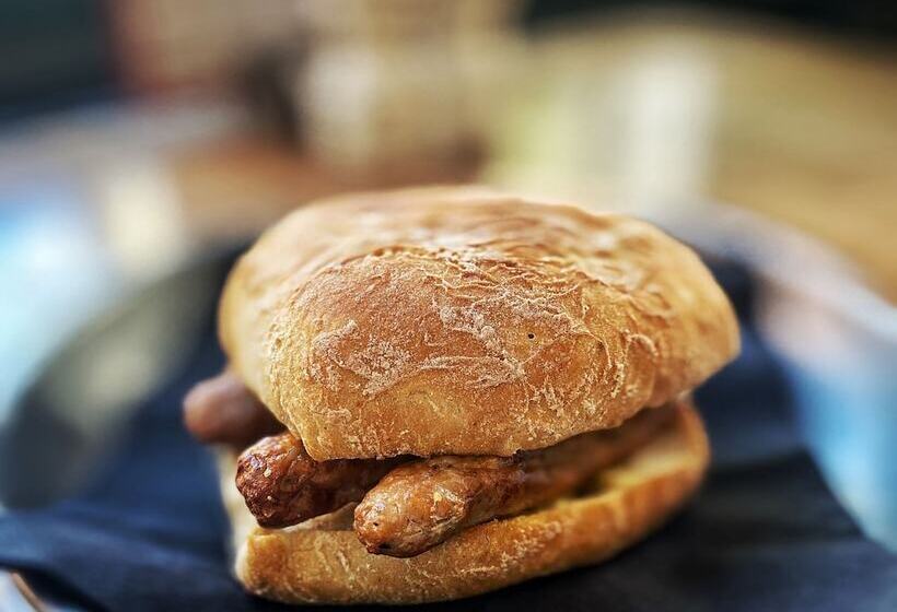 هاستل Publove @ The Rose & Crown