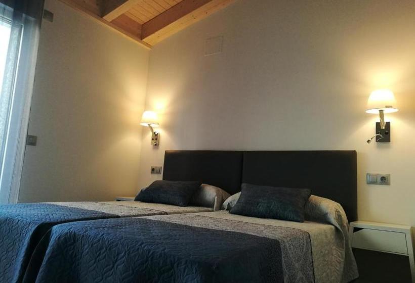 Apartamentos La Encina