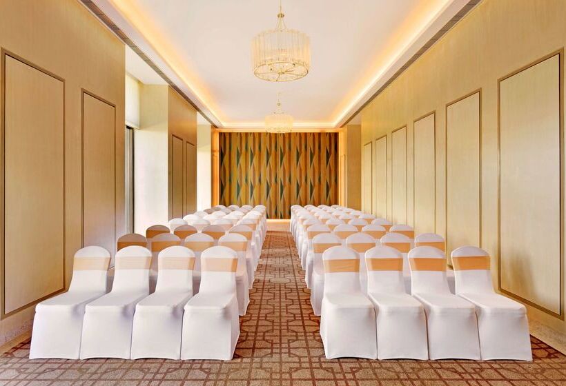 בית מלון כפרי Radisson Blu Coimbatore