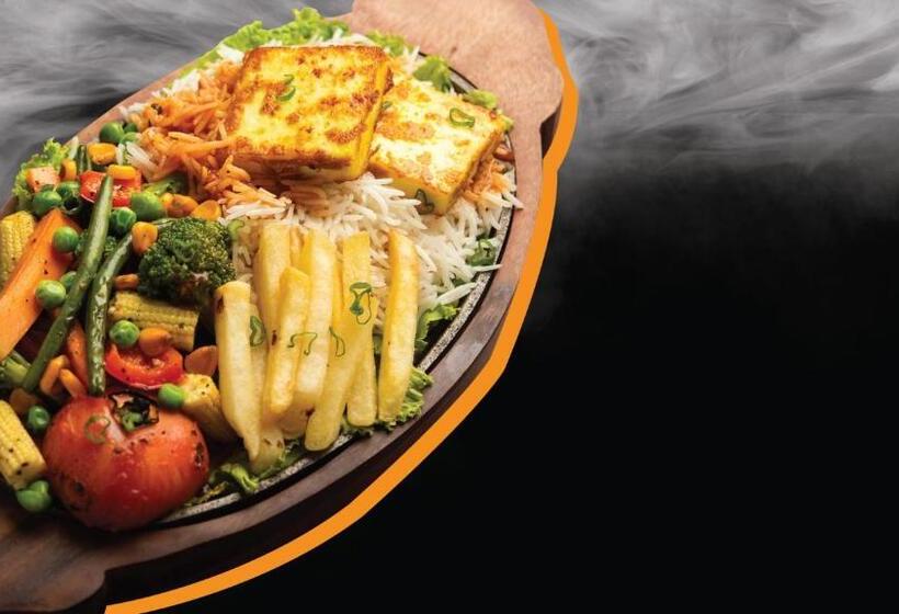 هتل Crowne Plaza Chennai Adyar Park