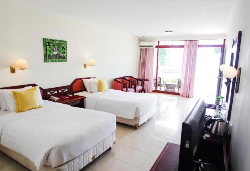 Inna Tretes Hotel & Resort