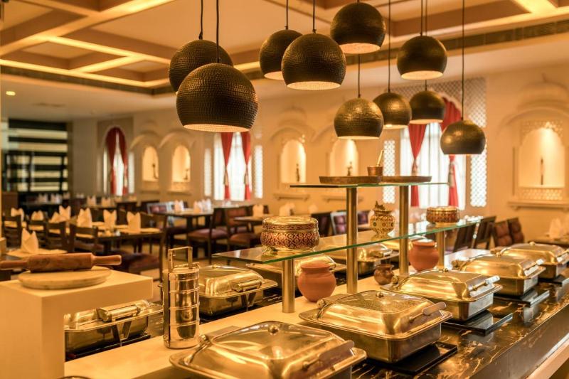 هتل Howard Plaza The Fern, Agra