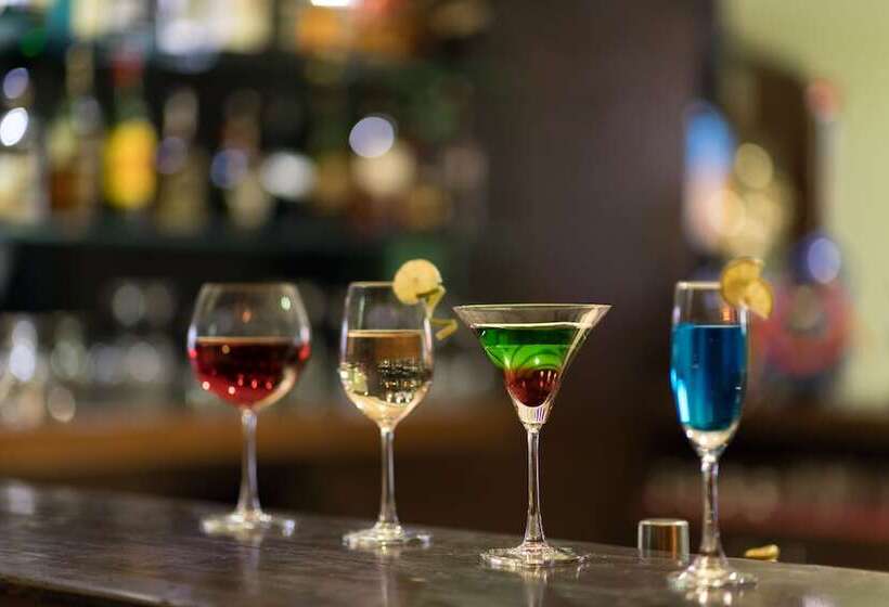 هتل Howard Plaza The Fern, Agra