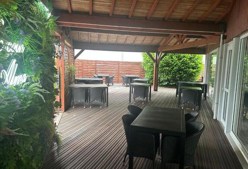 فندق Hôtel Restaurant Clément Ader