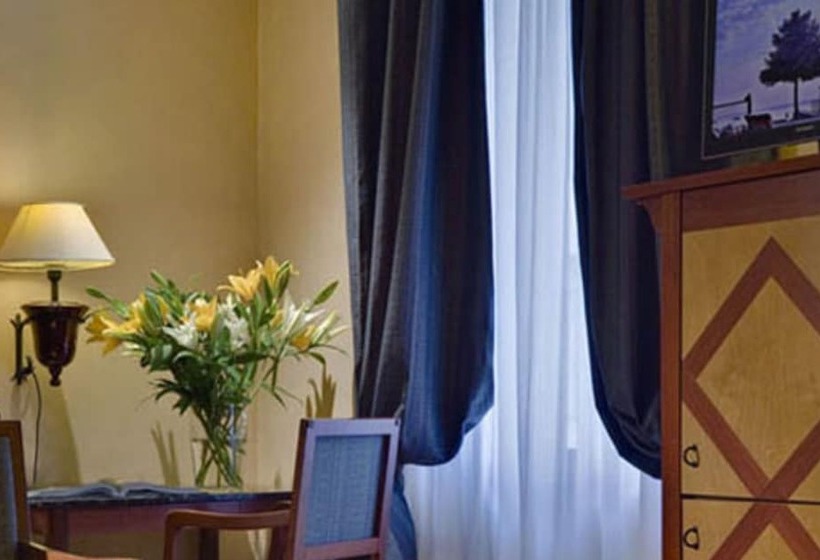 هتل Corona D'italia