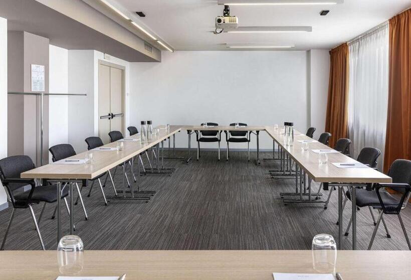 בית מלון כפרי Mercure Milano Agrate Brianza