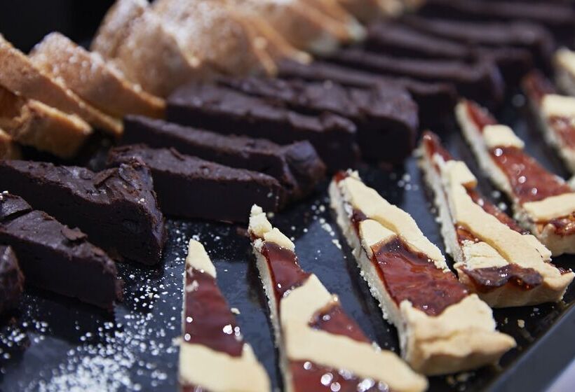 בית מלון כפרי The Code