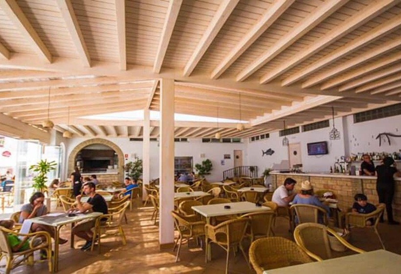 Hostal Doña Lola Marina