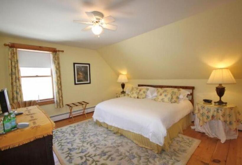 فندق Highland Lake Inn