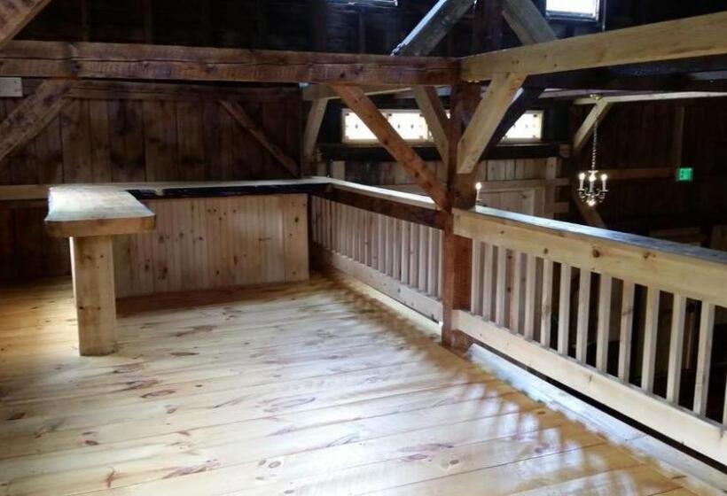 فندق Highland Lake Inn